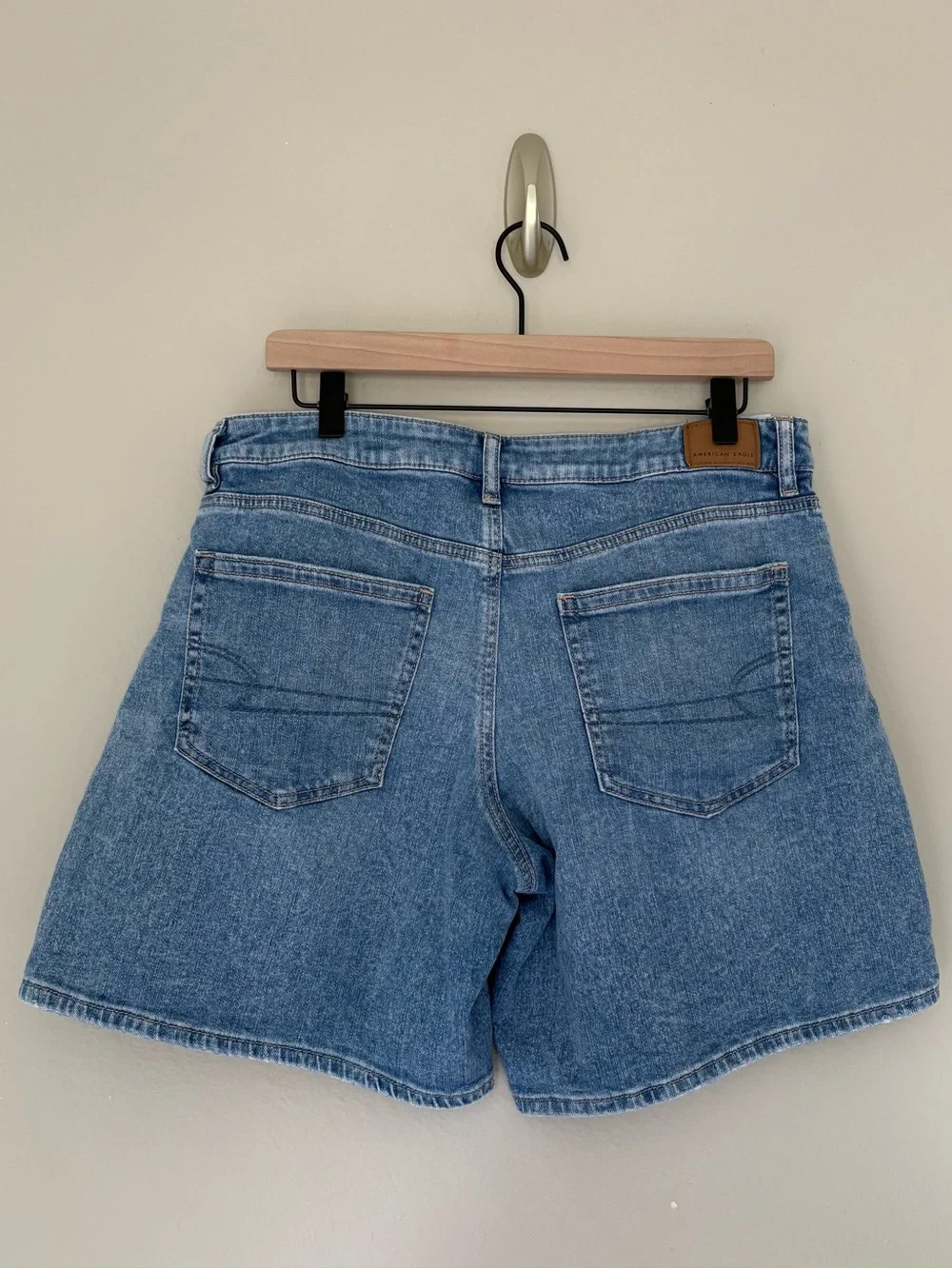 American Eagle AE Low-Rise Baggy Denim Jean Shorts Medium Wash Spring 2025 - 8